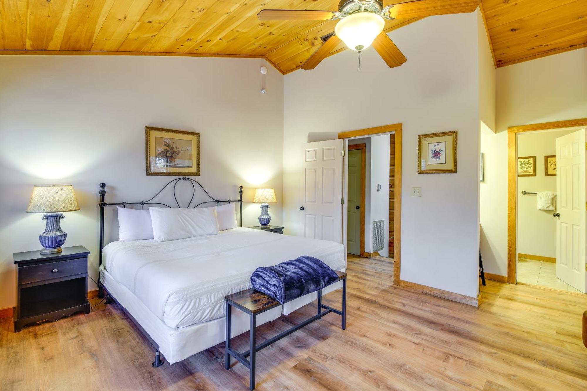 Pet-Friendly Gatlinburg Retreat With Hot Tub! Villa Exterior foto