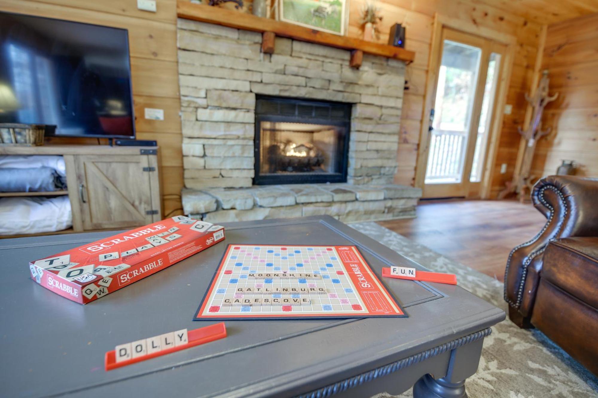 Pet-Friendly Gatlinburg Retreat With Hot Tub! Villa Exterior foto