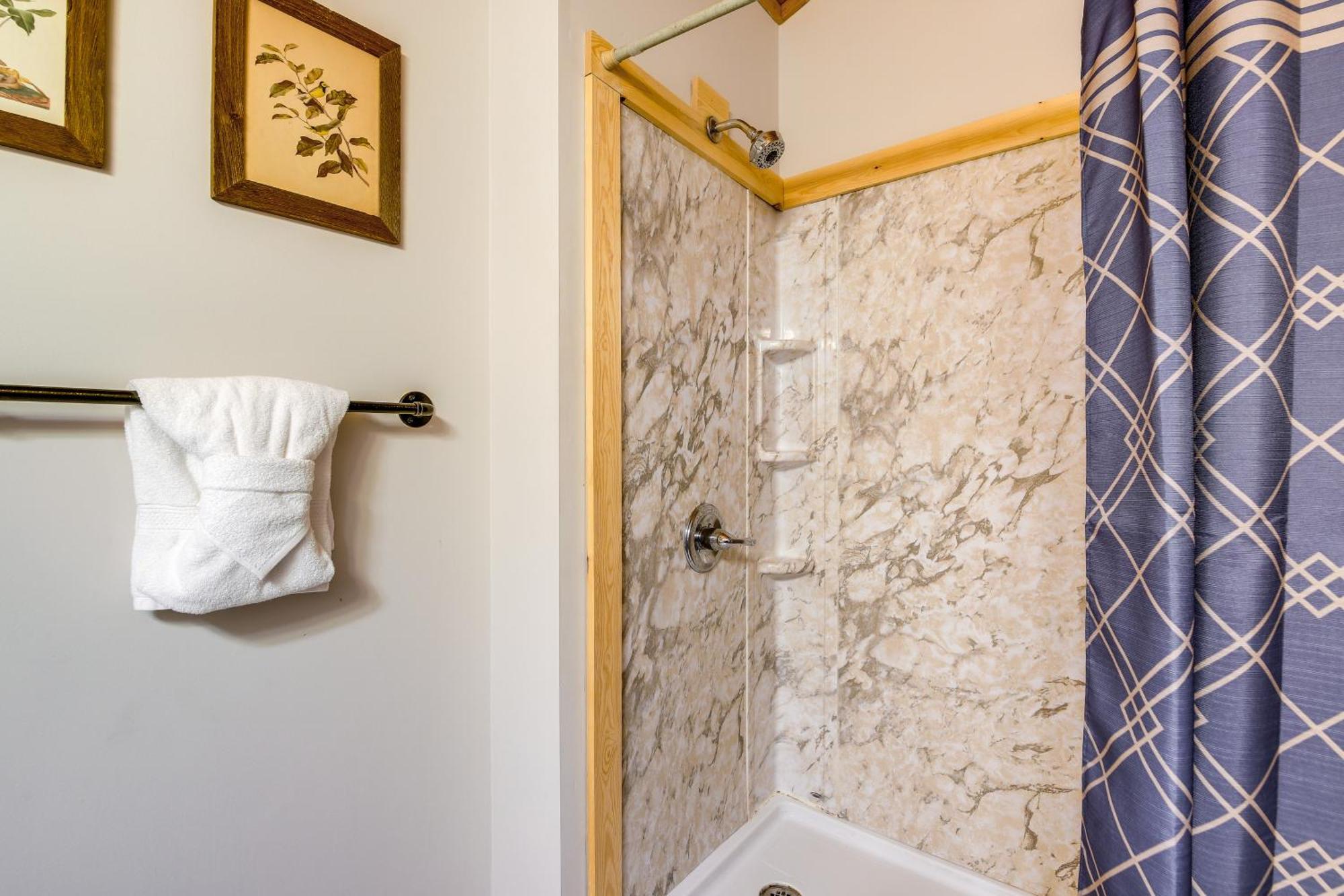 Pet-Friendly Gatlinburg Retreat With Hot Tub! Villa Exterior foto