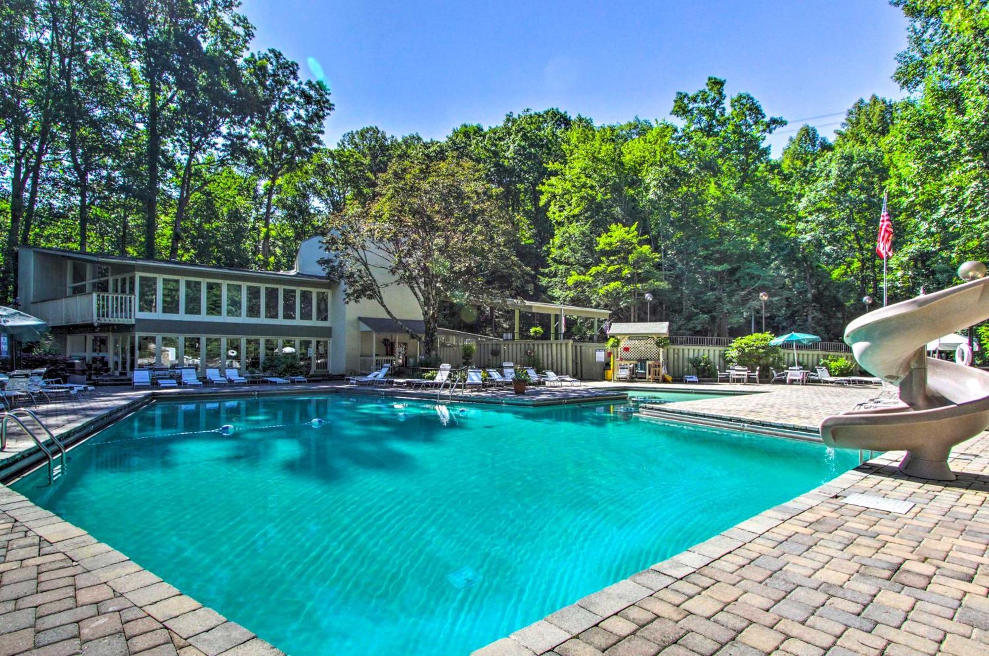 Pet-Friendly Gatlinburg Retreat With Hot Tub! Villa Exterior foto