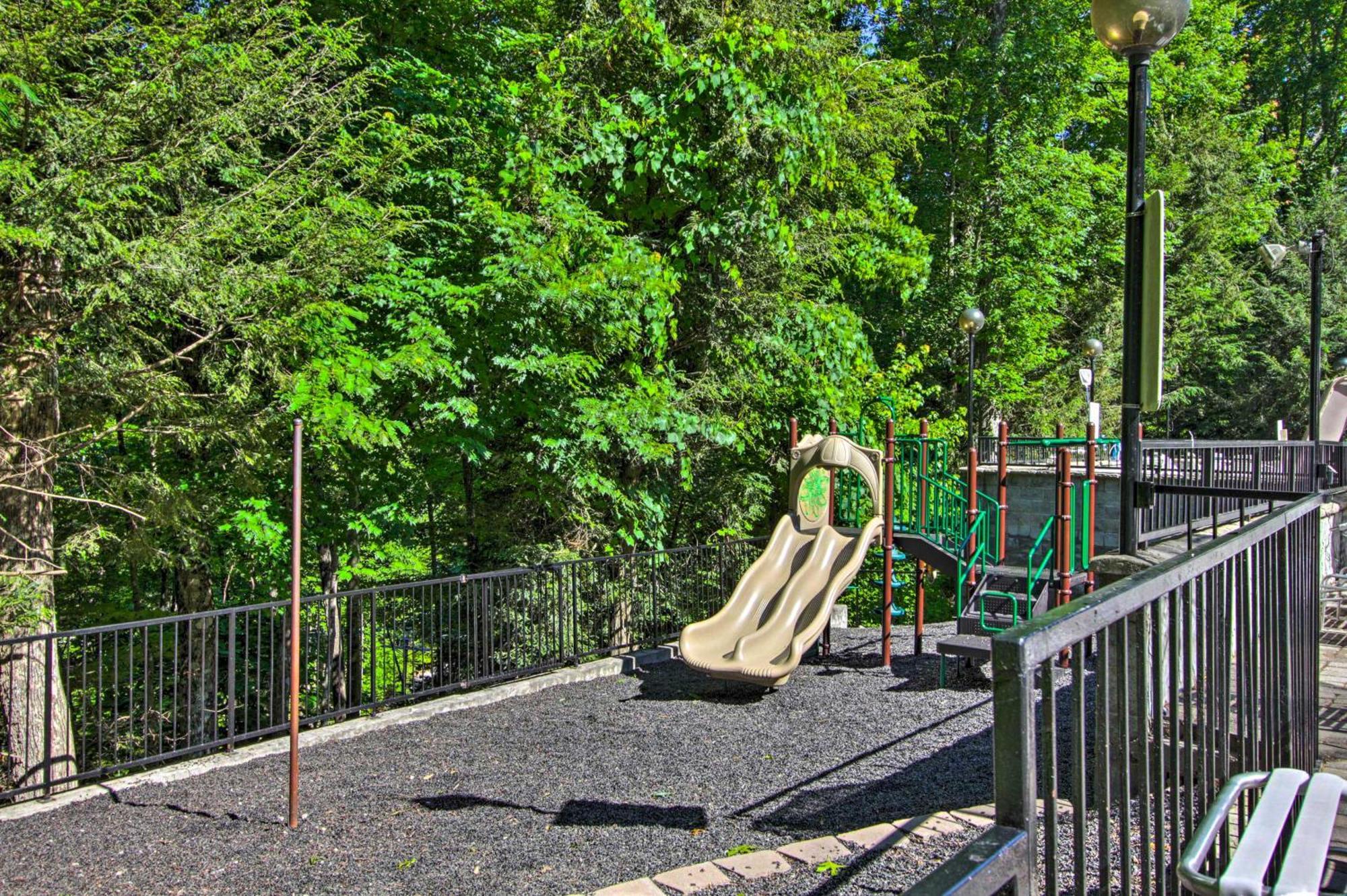 Pet-Friendly Gatlinburg Retreat With Hot Tub! Villa Exterior foto