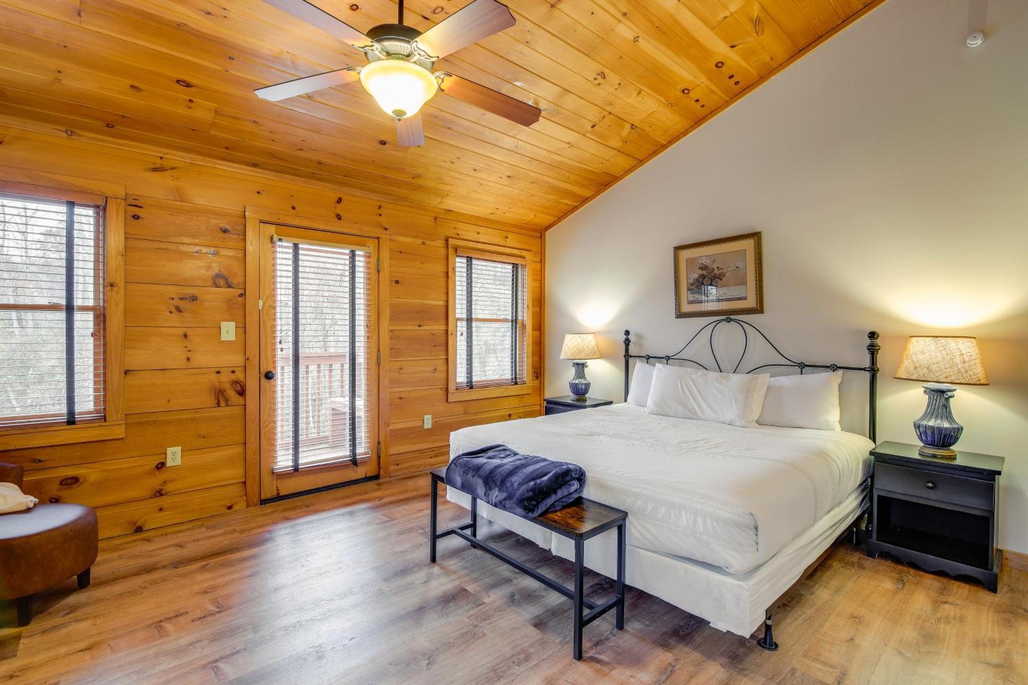 Pet-Friendly Gatlinburg Retreat With Hot Tub! Villa Exterior foto