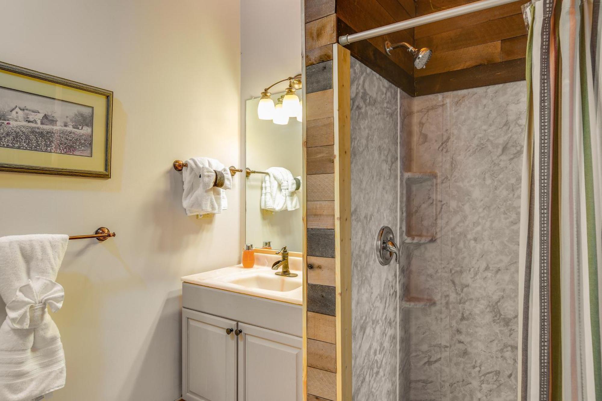 Pet-Friendly Gatlinburg Retreat With Hot Tub! Villa Exterior foto