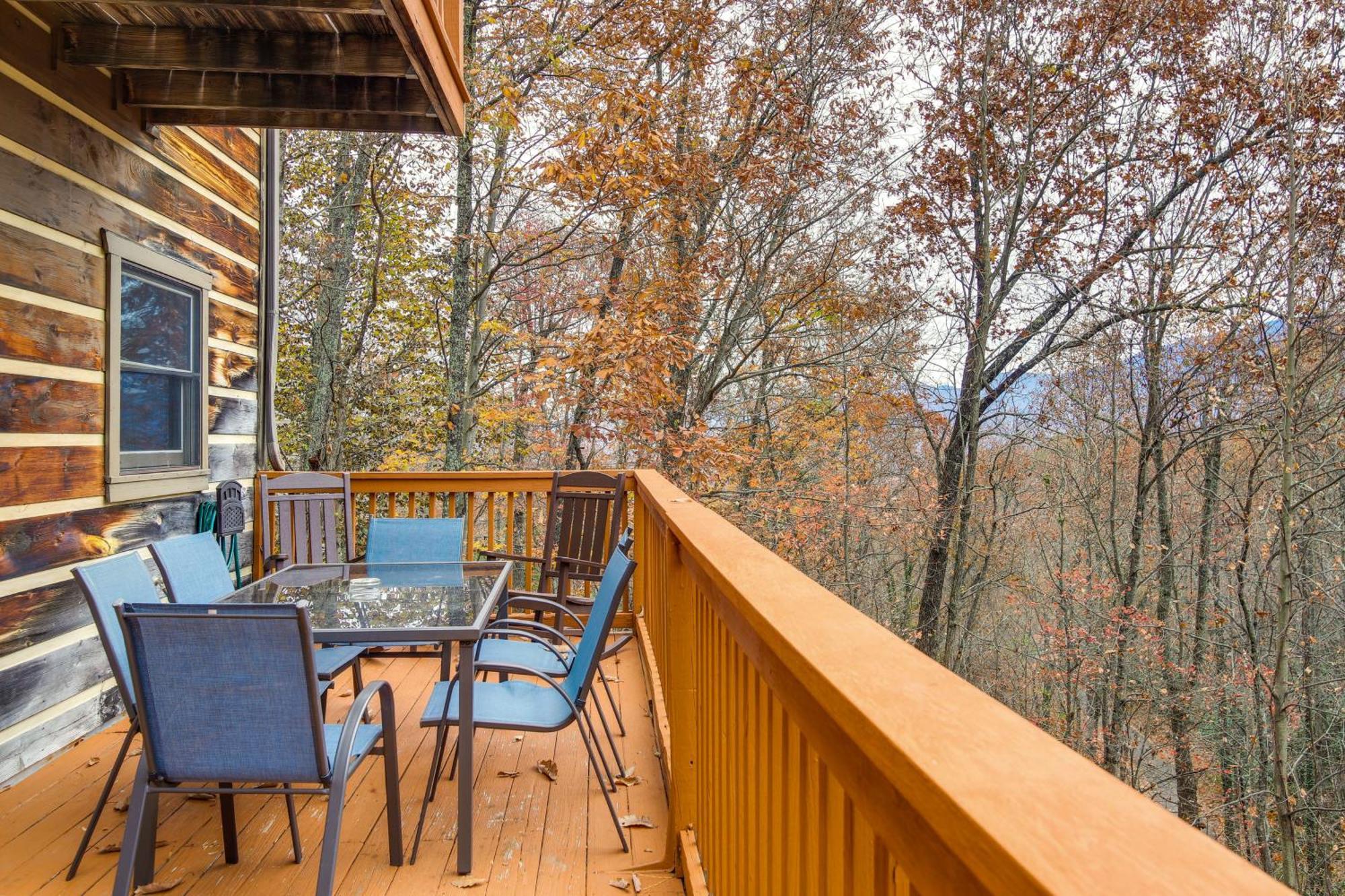 Pet-Friendly Gatlinburg Retreat With Hot Tub! Villa Exterior foto