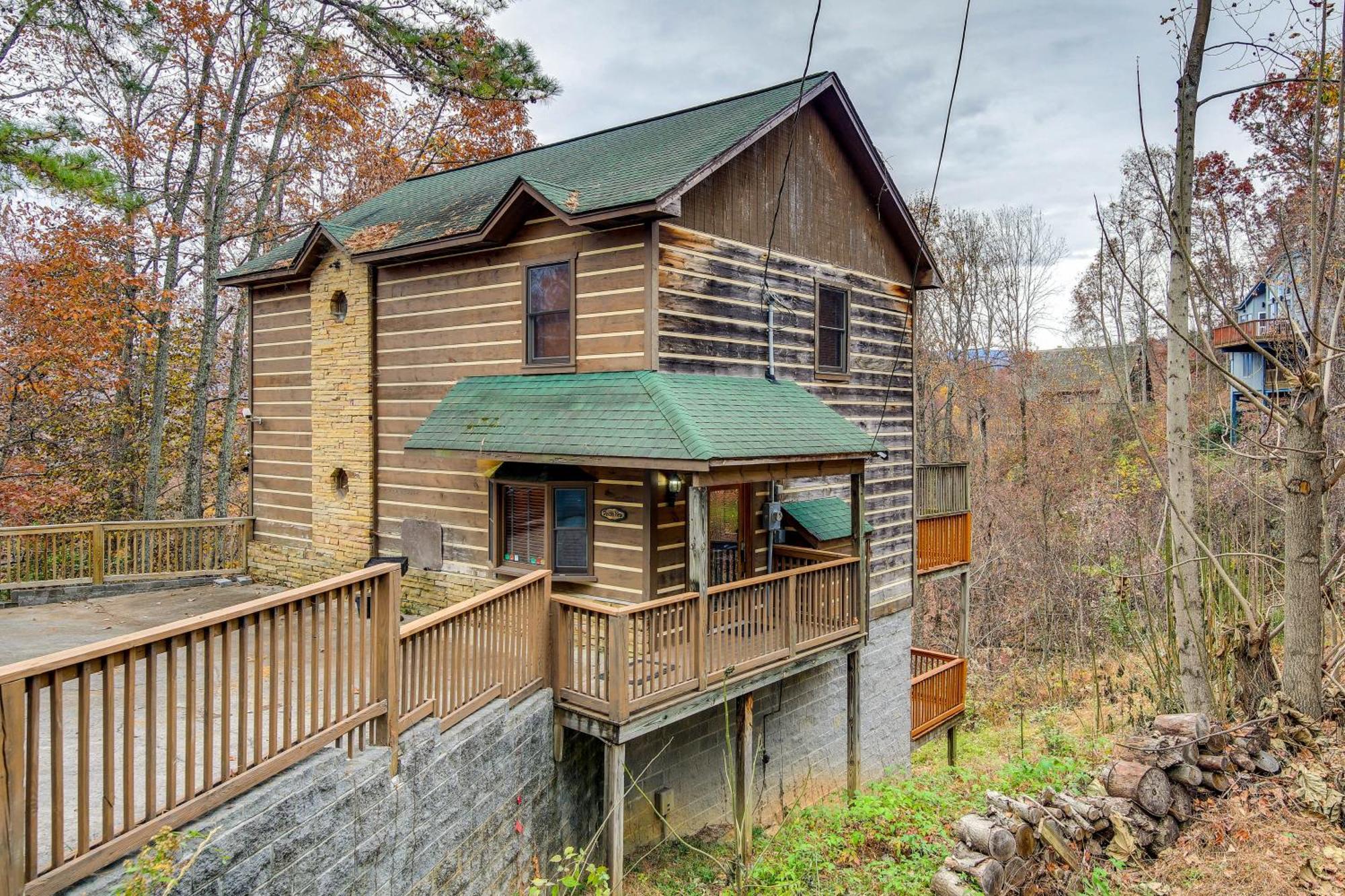 Pet-Friendly Gatlinburg Retreat With Hot Tub! Villa Exterior foto