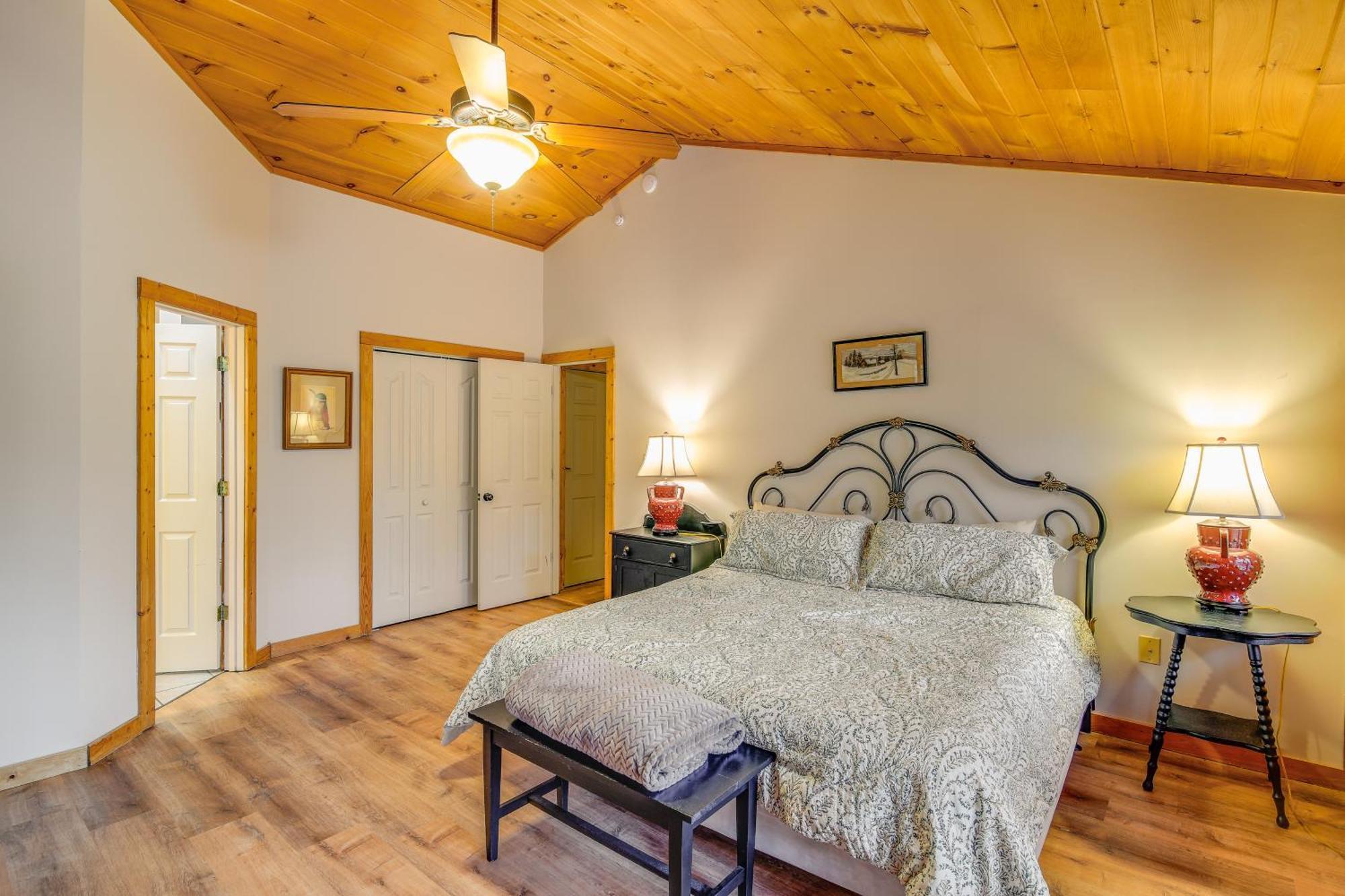 Pet-Friendly Gatlinburg Retreat With Hot Tub! Villa Exterior foto