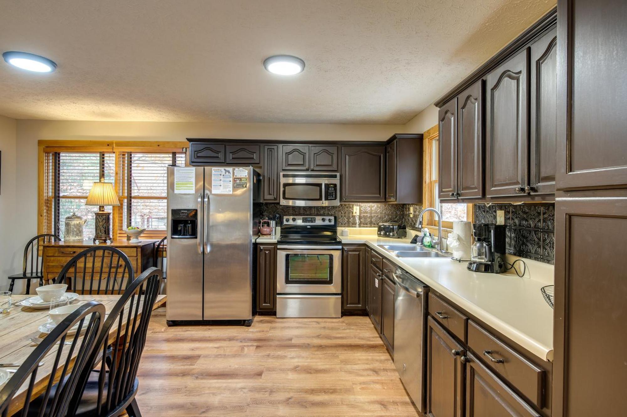 Pet-Friendly Gatlinburg Retreat With Hot Tub! Villa Exterior foto
